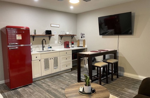 Alhambra Apartment | Sweet Studio on Glendale