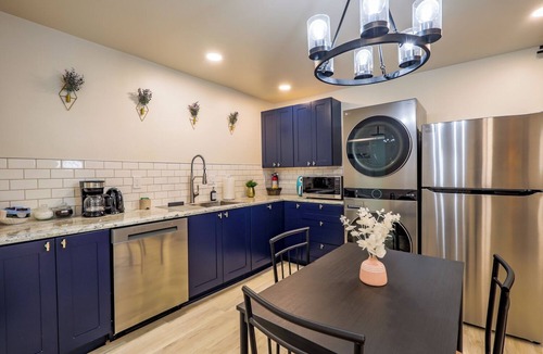 South Tabor Apartment | Sweet Suite - Private Studio