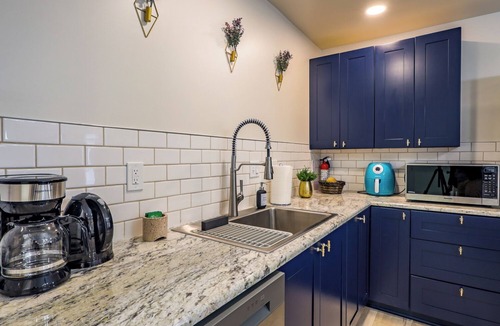 South Tabor Apartment | Sweet Suite - Private Studio