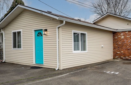 South Tabor Apartment | Sweet Suite - Private Studio