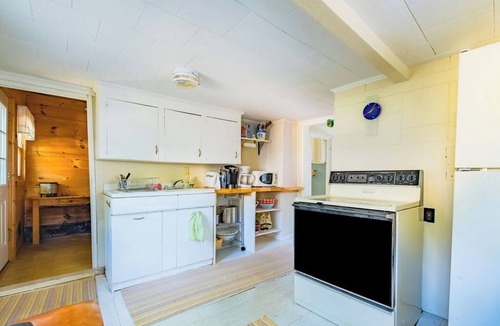 Peaks Island House | Sweet Thing Summary: