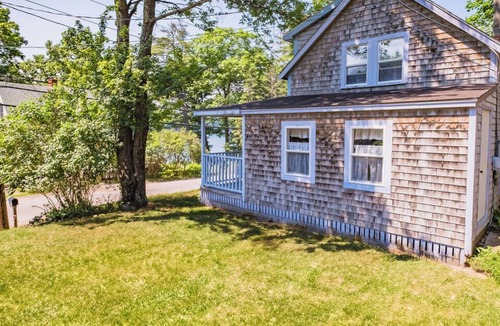 Peaks Island House | Sweet Thing Summary: