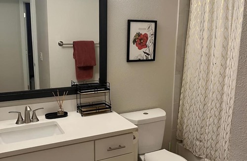 Highland Park Apartment | Sweet three bedroom