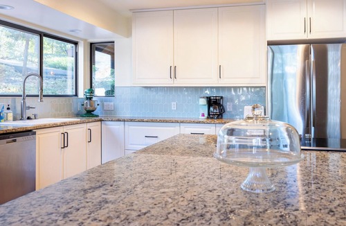 High Point House | Sweet Virginia Blue On Smith Mountain Lake: 6000 sq ft