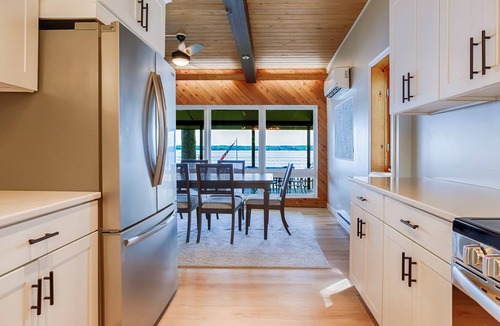 Seneca Falls Cottage | Sweet Water: Cayuga Lakefront Charm & Hot Tub!