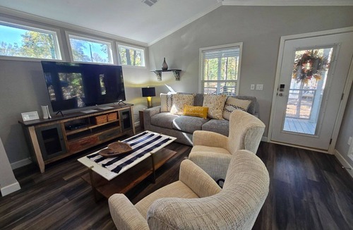 Broken Bow Cabin | Sweethart | Romantic Getaway | Hot Tub | Keyless