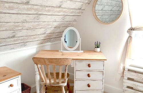 Chichester House | Sweetpea Cottage