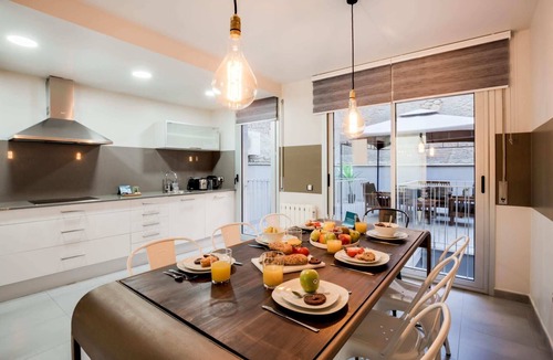 Hostafrancs Apartment | Sweett | Callao II - Four Bedroom Apartment, Sleeps 8