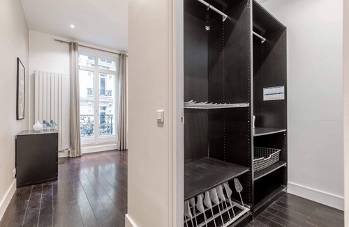Champs-Elysees Apartment | Sweett | Cerisoles IV