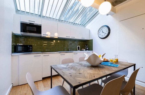 Quartier Saint-Georges Apartment | Sweett | Milan I - Two Bedroom Apartment, Sleeps 6