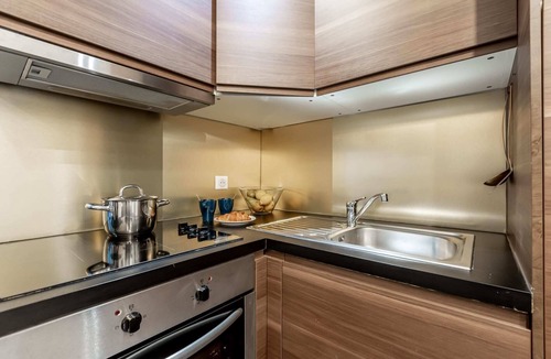 Ternes Apartment | Sweett | Troyon - Three Bedroom Apartment, Sleeps 6