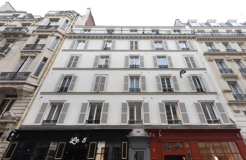 Ternes Apartment | Sweett | Troyon - Three Bedroom Apartment, Sleeps 6