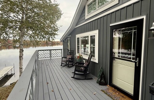 Baileyville Cabin | Sweetwater Lane – Lakefront Getaway on Pleasant Lake