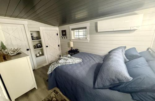 Baileyville House | Sweetwater Lane on Pleasant Lake