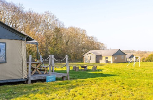 Saxmundham Cabin | Swift at Sweffling Hall, Suffolk