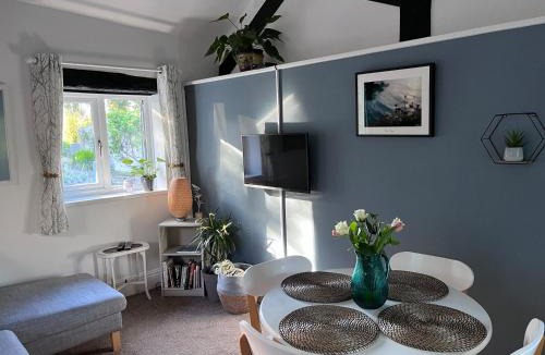 Lower Trengale House | Swift Cottage