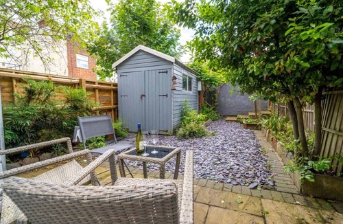 Norwich House | Swift Host | 4 Bedrooms | Golden Triangle