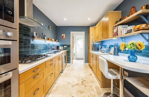 Norwich House | Swift Host|Maple House |Parking| EV Charger |Garden