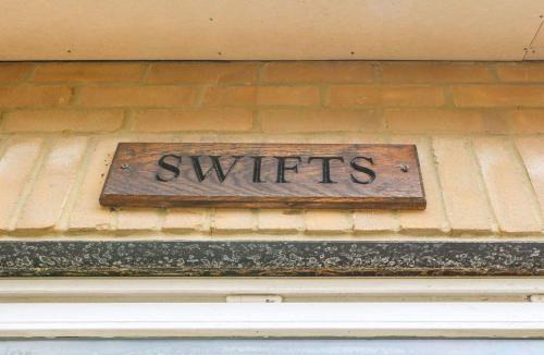 Ventnor House | Swifts