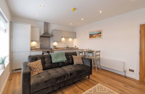 Swillington Apartment | Swillington Retreat: Modern 2BD Flat in Leeds
