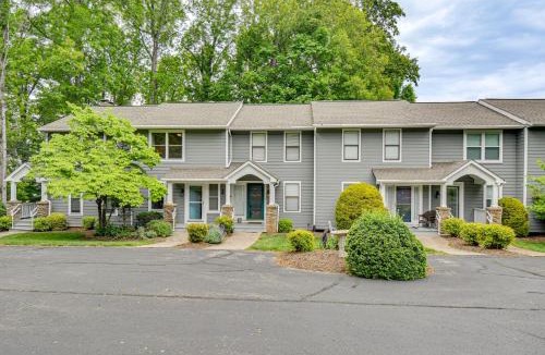 North Shore House | Swim Dock Access! Moneta Escape, 5 Mi to Boat Ramp