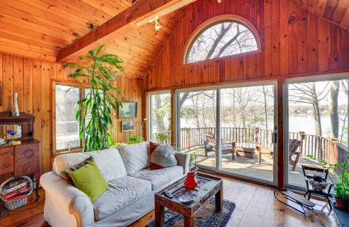 Athens House | Swim, Fish and Explore! Lakefront Catskills Escape