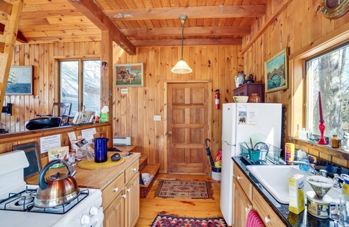 Athens Cabin | Swim, Fish & Explore! Lakefront Catskills Escape