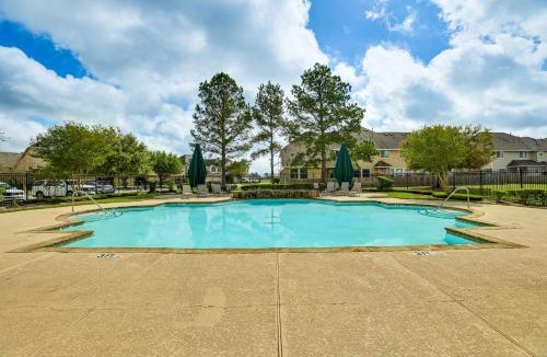 Klein House | Swim, Golf & Shop: Family Spring Getaway