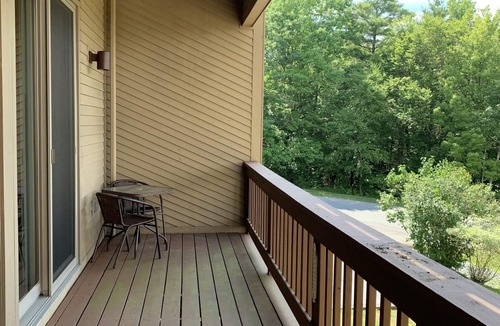 Lake George House | Swim, Golf, Ski, Stay! Meant2Be@Lake George has it all!
