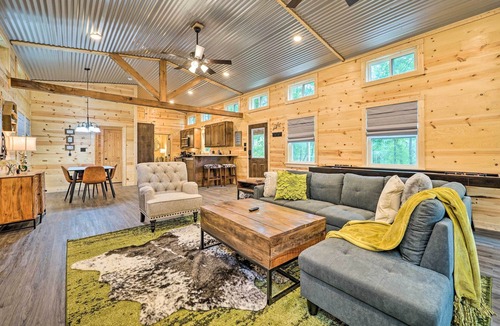 Broken Bow Cottage | Swim, Hike & Unwind: Dual-cabin Gem in Broken Bow!