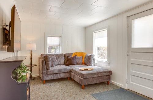 Frankfort House | Swim, Hike & Unwind: Frankfort Cottage w/Fire Pit