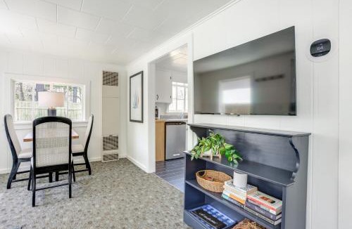 Frankfort House | Swim, Hike & Unwind: Frankfort Cottage w/Fire Pit