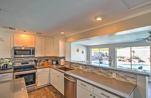 Arcadia Lite House | Swim, Putt & Explore! Classic Desert Phoenix Ranch