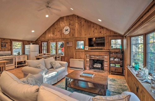 South Dennis Cottage | Swim & Unwind! Follins Pond Cottage Near Beach