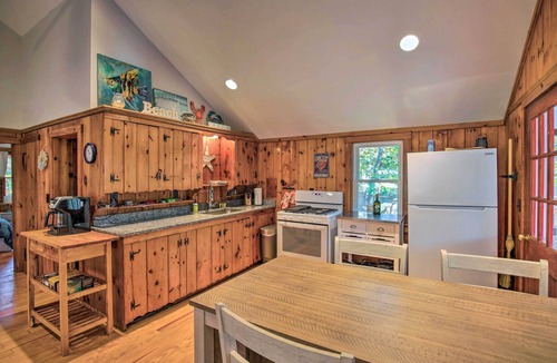 South Dennis Cottage | Swim & Unwind! Follins Pond Cottage Near Beach