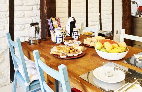 Jarandilla de la Vera House | Swimming pool, sauna, garden, 5 bedrooms with full bathrooms. Registration TR-CC-00250.