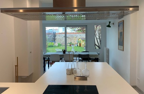 Montreuil House | Swimming pool and countryside just a stone's throw from Paris