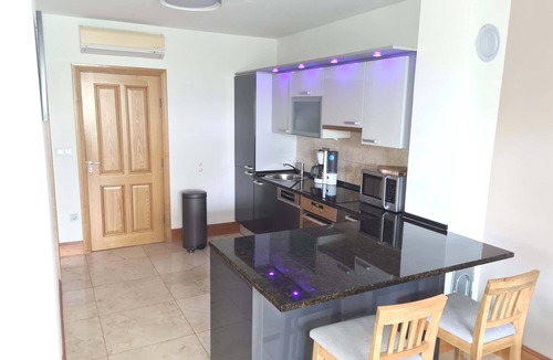 Milna (Brac) Apartment | Swimming pool Apartment Noa, 400m to beach