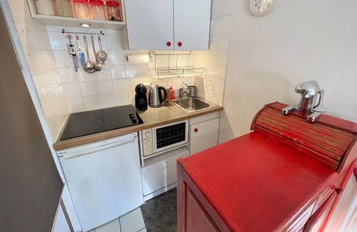 Tamaris Apartment | Swimming pool, barbecue, beach