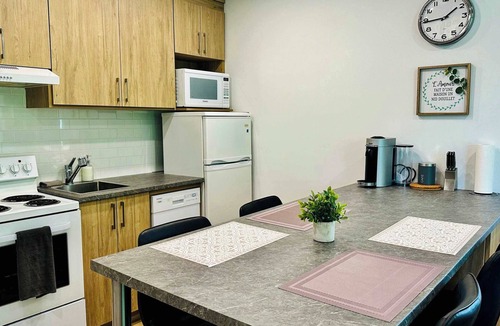 Mont-Tremblant Village Apartment | Swimming Pool & Spa | Condo Mont Tremblant