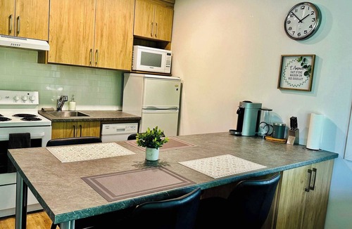 Mont-Tremblant Village Apartment | Swimming Pool & Spa | Condo Mont Tremblant