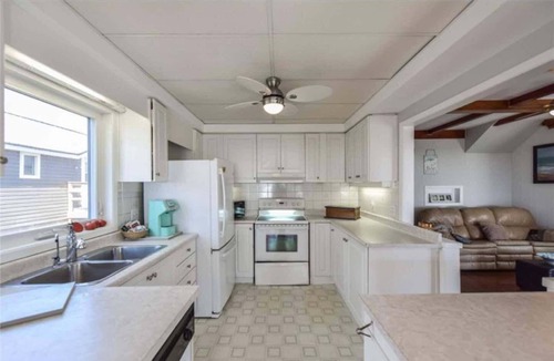Woodville Cottage | Swing Bridge Cottage on Lake Simcoe - Waterfront