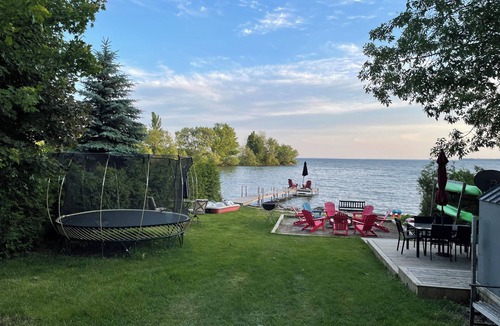Woodville Cottage | Swing Bridge Cottage on Lake Simcoe - Waterfront