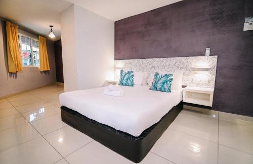 SS 2 Hotel | Swing & Pillows - PJ SS2