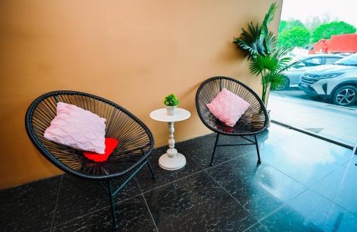 Rawang Hotel | Swing & Pillows - Rawang Selangor