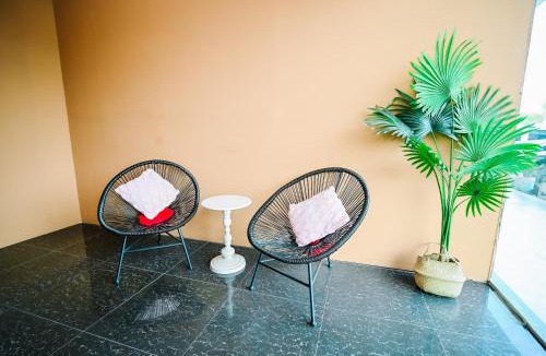 Rawang Hotel | Swing & Pillows - Rawang Selangor