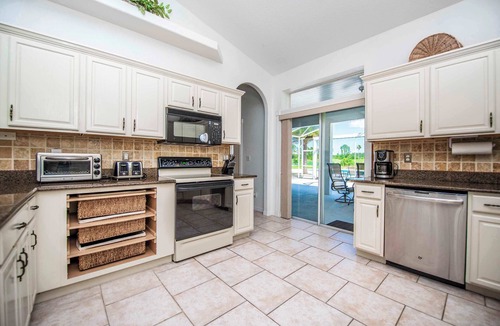Groveland House | SWISS 56 - Lake Denise