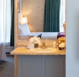 Heber Hotel | Swiss Alps Inn