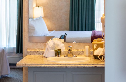 Heber Hotel | Swiss Alps Inn