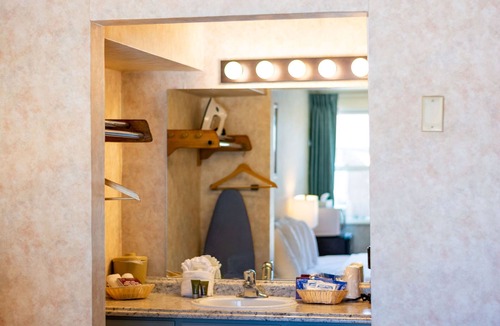 Heber Hotel | Swiss Alps Inn